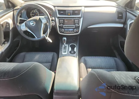 2018 Nissan Altima 2.5 z USA, uszkodzony, nr VIN 1N4AL3AP2JC205382